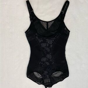 Shapeware black compression bodysuit snap crotch adjustable removable straps Med